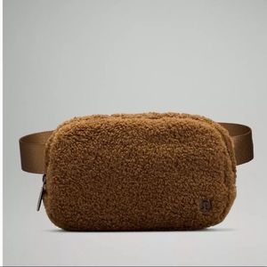 NWT Lululemon Everywhere Fleece Belt Bag Burnt Caramel